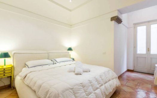 Quadrilocale via di Monserrato, Via Giulia, Roma